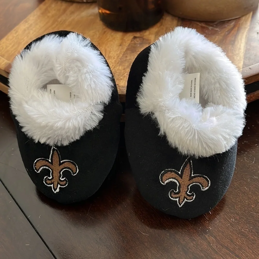 Forever collectibles New Orleans Saints Baby Bootie Slipper 6-9 months sz. large
